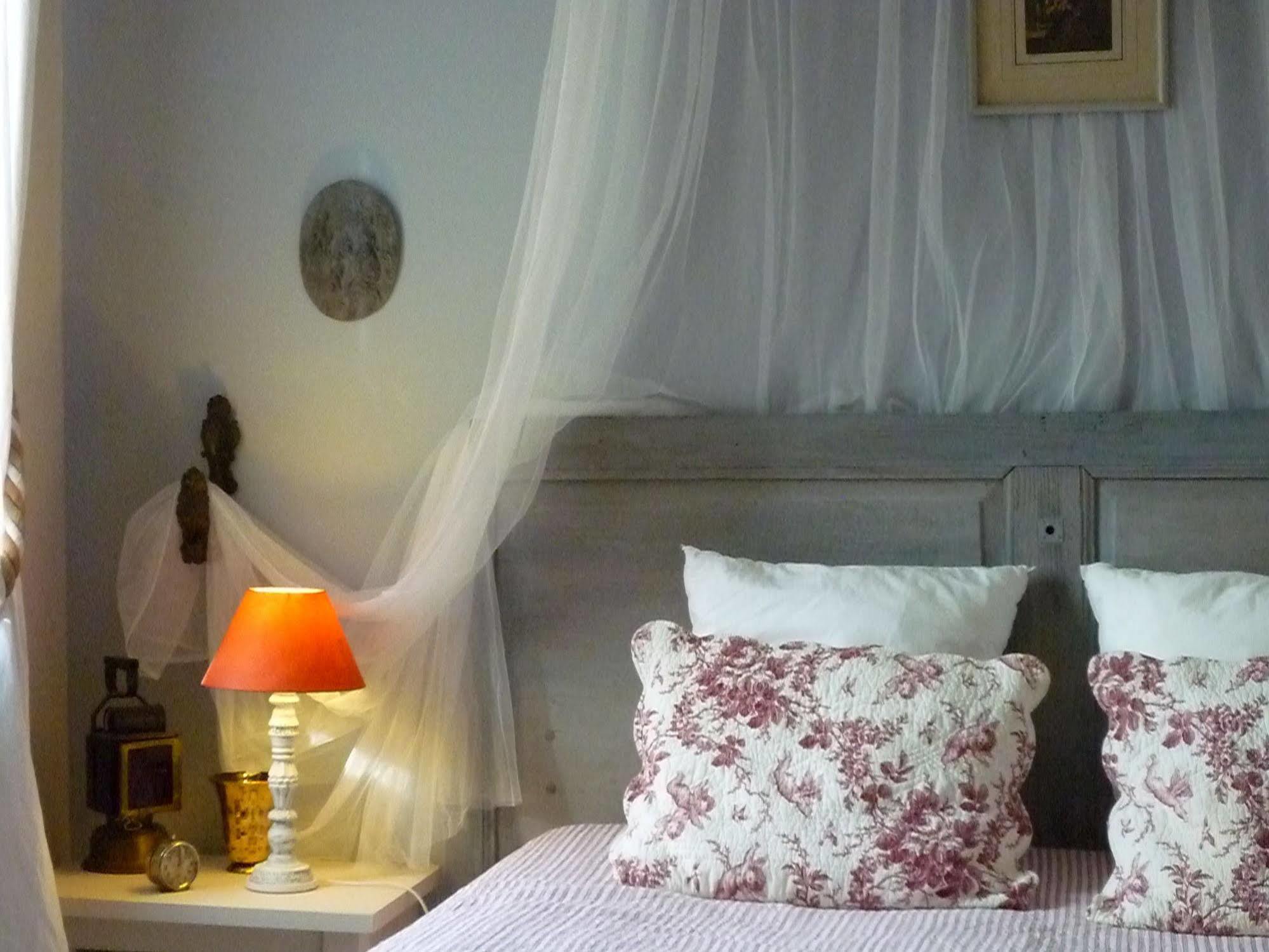 L'Ile Aux Mimosas Bed & Breakfast Tautavel Ngoại thất bức ảnh