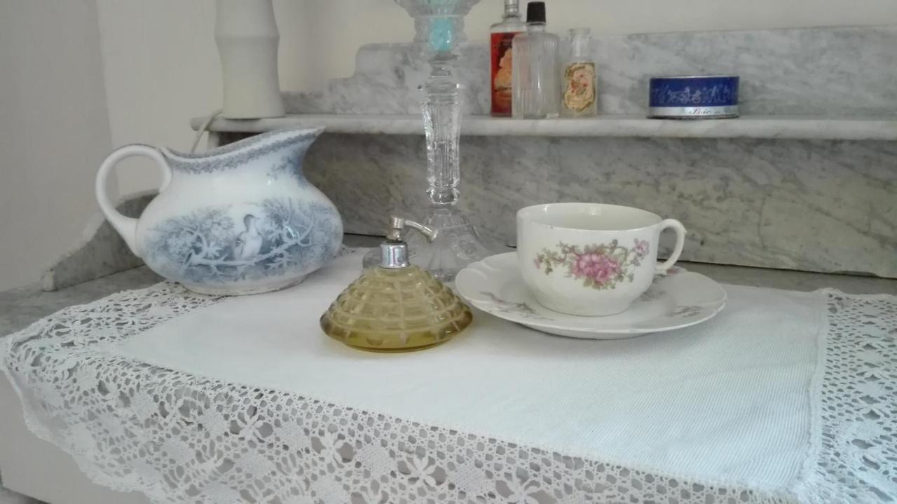 L'Ile Aux Mimosas Bed & Breakfast Tautavel Phòng bức ảnh